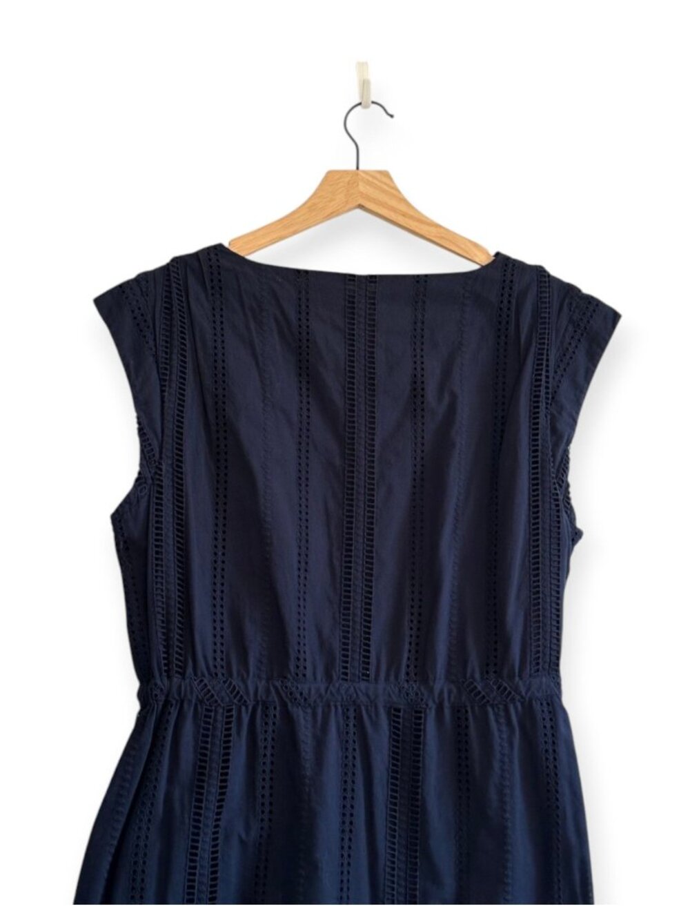 J.Crew Shelby Eyelet Dress Deep Navy Blue Size 12 V-Neck Cap Sleeve A-Line - Picture 13 of 16